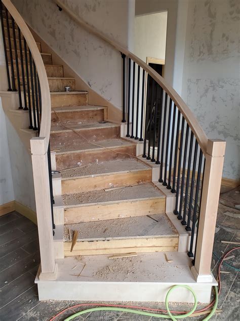 Curved staircase : Carpentry