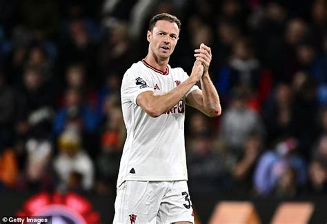 Jonny Evans was 'outstanding' in Man United's win at Burnley, says Rio Ferdinand as the defender ...