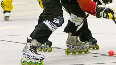 5 Factors To Consider While Buying Roller Hockey Skates