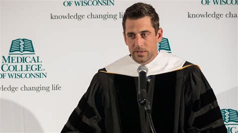 Aaron Rodgers receives honorary doctorate degree