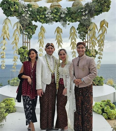 8 Photos of Vidi Aldiano as Bride's Man at Bunga Citra Lestari and Tiko Aryawardhana's Wedding ...