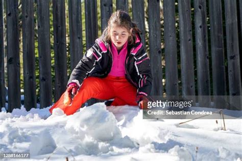 Snowball Fight Children 8 10 Age Photos and Premium High Res Pictures - Getty Images