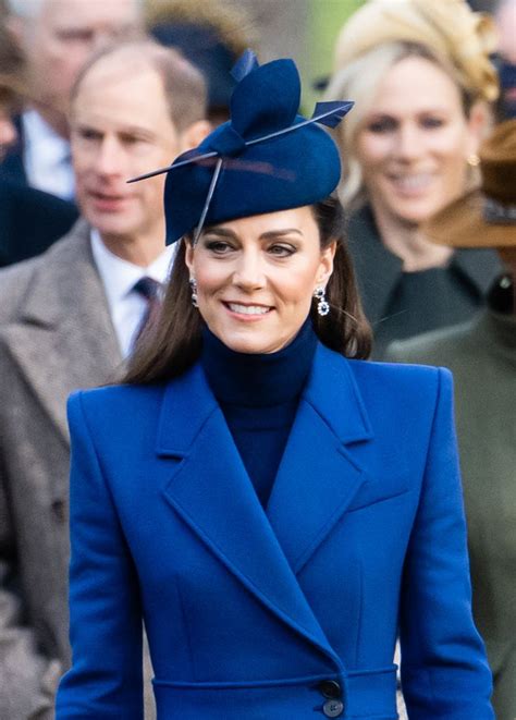 Zara Tindall inspires Princess Kate's regal 'royal blue' Christmas look ...