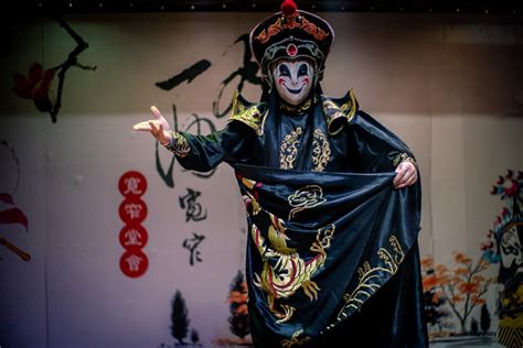 Bian Lian (Face Changing) - Sichuan Opera’s Historical Art | Historical ...