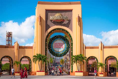 Celebrate the Holidays at Universal Orlando - 2023 Insider's Guide ...