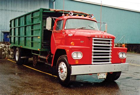 A Dump Truck That Doesn't Dump - 10-4 Magazine