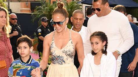 Jennifer Lopez’s Kids: Everything To Know About Twins Max & Emme ...