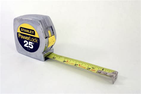 File:Stanley PowerLock tape measure.jpg - Wikimedia Commons