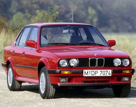 BMW 318i E30 Automatic (1987 - 1991) specs: speed, power, carbon dioxide emissions, fuel economy