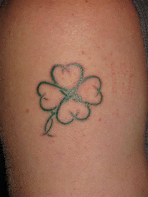 Four Leaf Clover Tattoos Designs, Ideas and Meaning | Tattoos For You