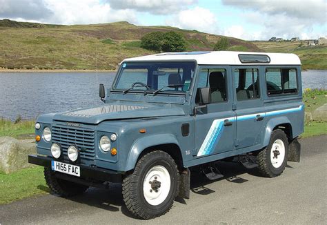 A Guide to Defender Side Graphics & Decals | FunRover - Land Rover blog & magazine