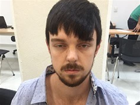 "Affluenza teen" Ethan Couch, mother caught in Mexico - CBS News