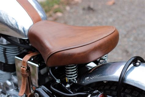 Rexine Front Brown Royal Enfield Classic 350 Seat Cover at Rs 70/piece ...