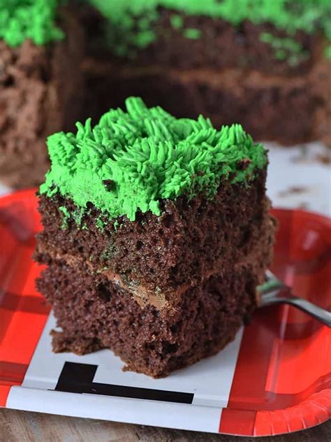 Minecraft Grass Block Cake Recipe - Adventures of Mel