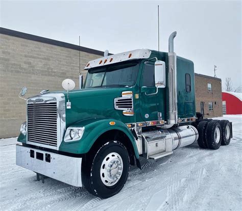 2022 Freightliner Coronado (For Sale) | 70" Sleeper | #4224404