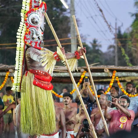 Tribesman in Traditional Clothing in Ceremony · Free Stock Photo