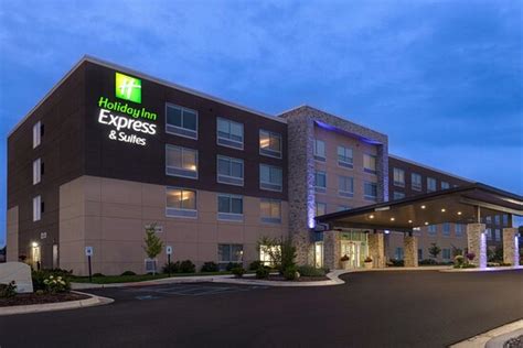 HOLIDAY INN EXPRESS & SUITES BRIGHTON - Updated 2023 Prices & Hotel Reviews (MI)