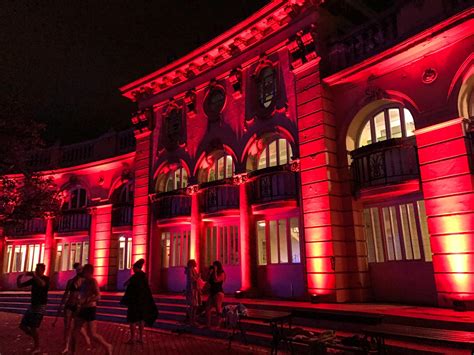 A Guide To The Budapest Pool Party at Szechenyi Baths | The RTW Guys