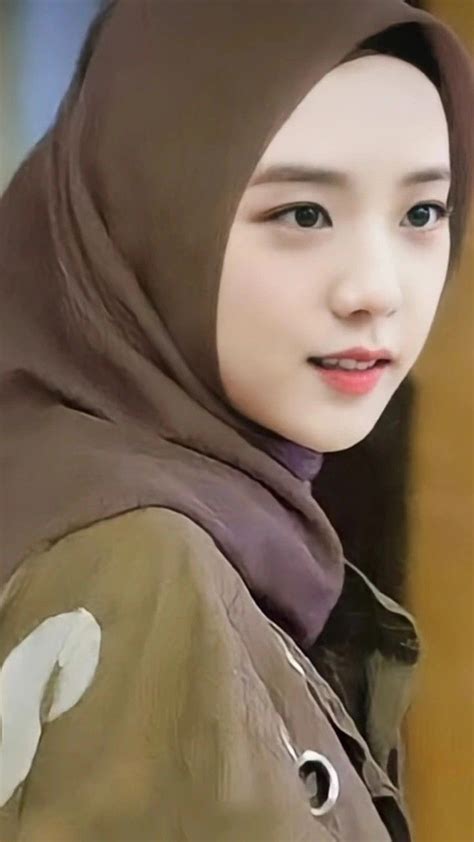 Pin oleh giselle florence's di jisoo | Gaya hijab, Gadis cantik korea, Imut