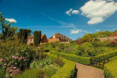 Leeds Castle & Gardens - Maidstone | Gardens | Britain's Finest