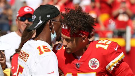 Patrick Mahomes’ dad, ex-MLB pitcher Pat Mahomes, says his son honed ...