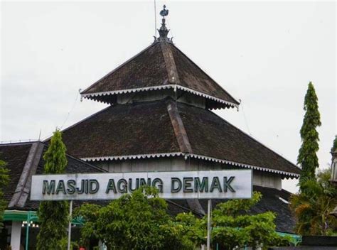 gambar atap masjid demak - Leah Dickens