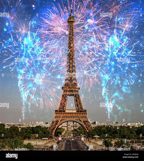 fireworks over the Eiffel tower New Year in Paris Stock Photo - Alamy