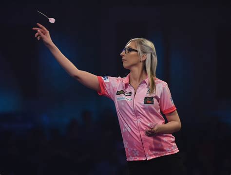 ♀️ RESULT: Fallon Sherrock reels off three straight legs from 4-2 down to defeat David Evans in ...