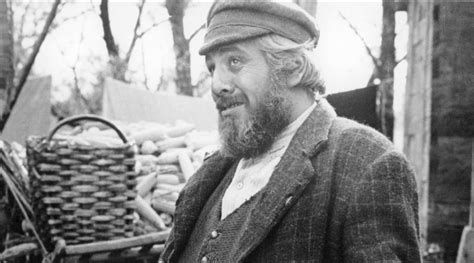 Chaim Topol, Israeli actor who played Tevye in 1971 'Fiddler on the ...