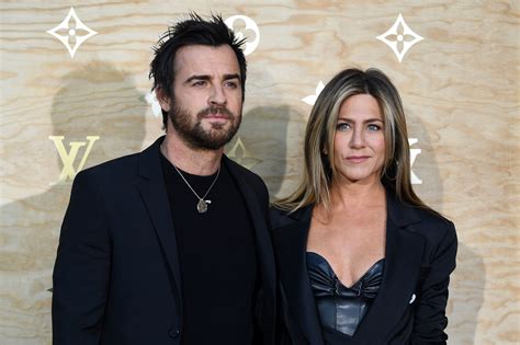 Why Did Jennifer Aniston and Justin Theroux Split? Couple Say They Will Remain Friends - Newsweek