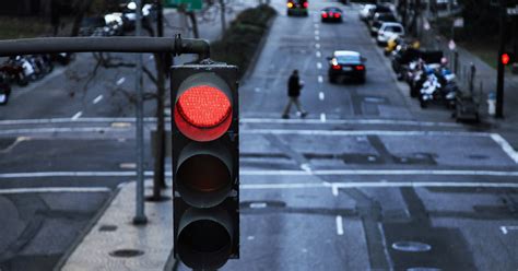 Deaths caused by drivers running red lights at 10-year high