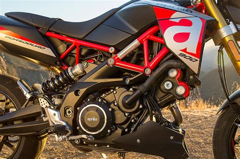 2018 Aprilia Dorsoduro 900 | First Ride Review | Rider Magazine