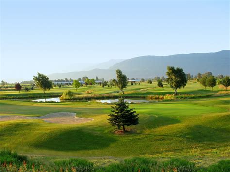 Royalwood, Chilliwack, BC - Golf course information and reviews.