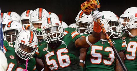 Miami Hurricanes Ink 17 Recruits for '19, Finish Strong on NSD - FanBuzz