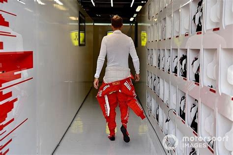 Vettel not entertaining Ferrari exit with "mission" incomplete