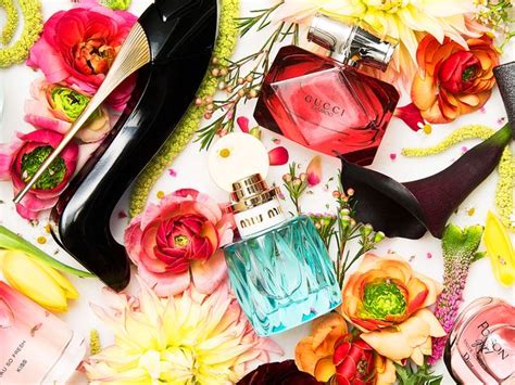 13 Best Floral Perfumes for 2017 - Flower Scents and Fragrances to Wear This Year