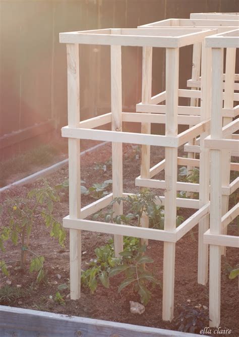 10 Cheap & Easy Tomato Cages To DIY This Weekend | You Should Grow