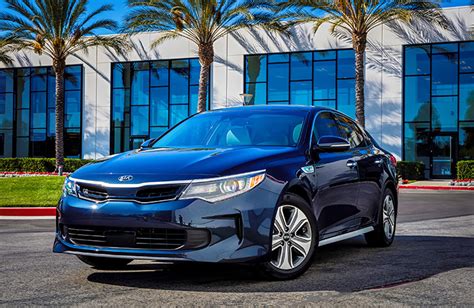 Differences between Kia Hybrid and Kia Plug-in Models