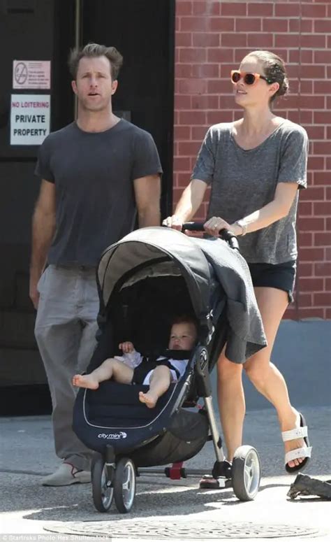 Scott Caan's Enjoying a Family Life With His Girlfriend And Daughter, Soon To Get Married?