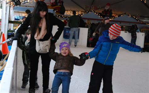 Market Square ice rink keeps tradition alive | Tennessee Journalist