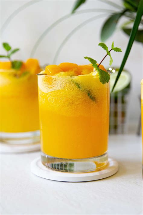 Fizzy Mango Gin Cocktail - #foodbyjonister