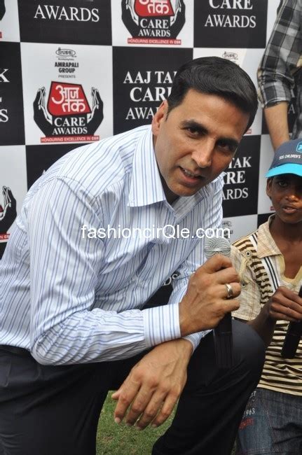 Bollywood Diary: Akshay Kumar @ Aaj Tak Care awards event