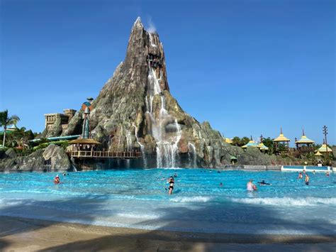 BREAKING: Universal's Volcano Bay Water Park Closing November 2nd, Will ...