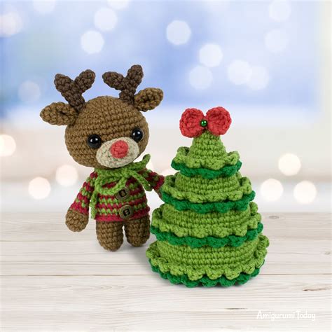 Free Christmas tree crochet pattern - Amigurumi Today