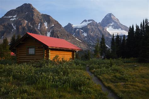 Mount Assiniboine — Hiking Photography