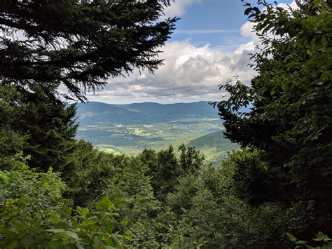 Hiking up to the summit. Mt. Greylock, Massachusetts, USA. [OC] [4032×3024] : r/EarthPorn