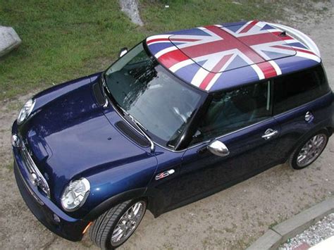 Mini Cooper with a Union Jack Roof | Mini cooper, Mini coper, Mini cooper 2017