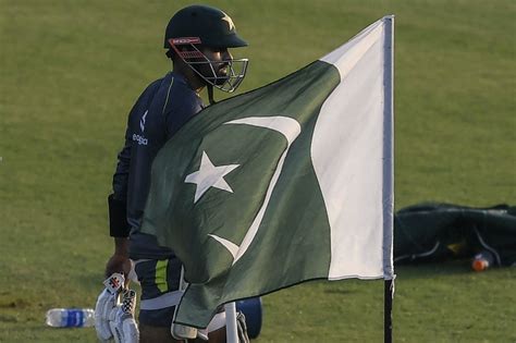 Babar Azam shows up for a batting practice session at Rawalpindi ...