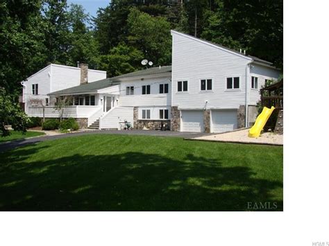 14 Valley Rd, Thornwood, NY 10594 - realtor.com®