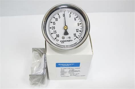 Ashcroft 1008 Vacuum/Pressure Gauge - Industrial Equipment, Lab Accessories - BMI Surplus